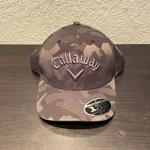 NEVER WORN - Callaway Gray Cammo Flexfit Hat